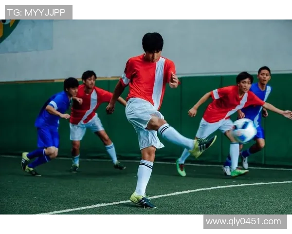 拼接足球球星精彩瞬间集锦展现顶级球技与震撼进球时刻